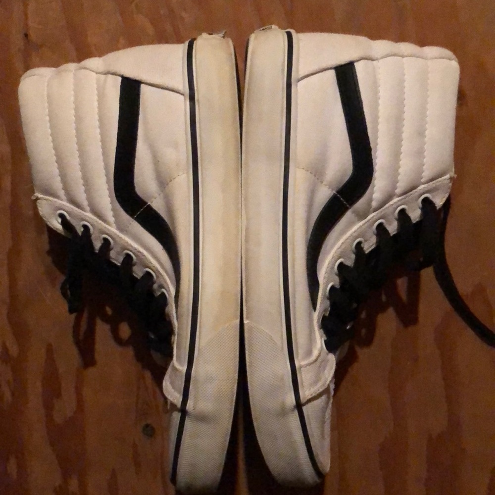 Vans - Picture 3 of 3